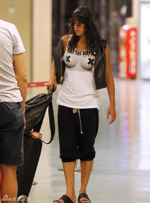 明星女人奶头,揭秘娱乐圈的时尚潮流与个性魅力