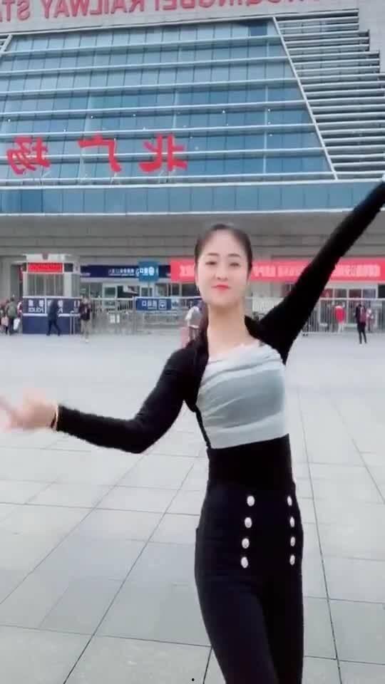 网红舞蹈百看不厌视频,带你领略潮流魅力